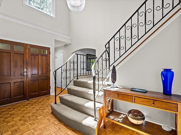 2nd image of 1615 Robin Hood Pl