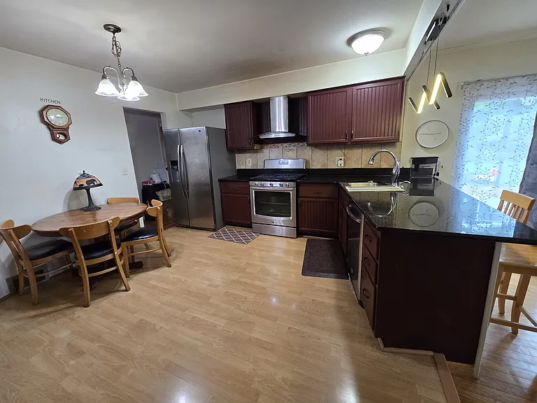 5054 Carnaby Dr — Photo 4