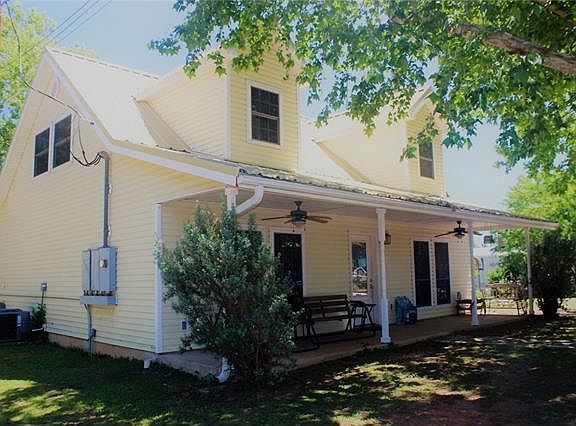 2nd image of 110 Austin Dr