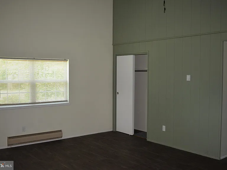 2101 Hill Rd #1 — Photo 8