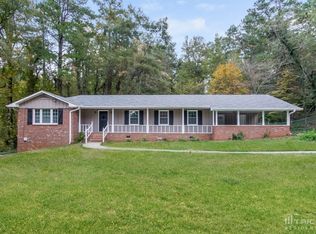 1606 Huntington Dr, Marietta, GA