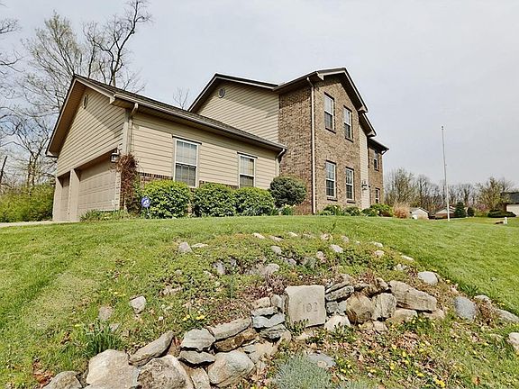 5th image of 102 Collins Ct