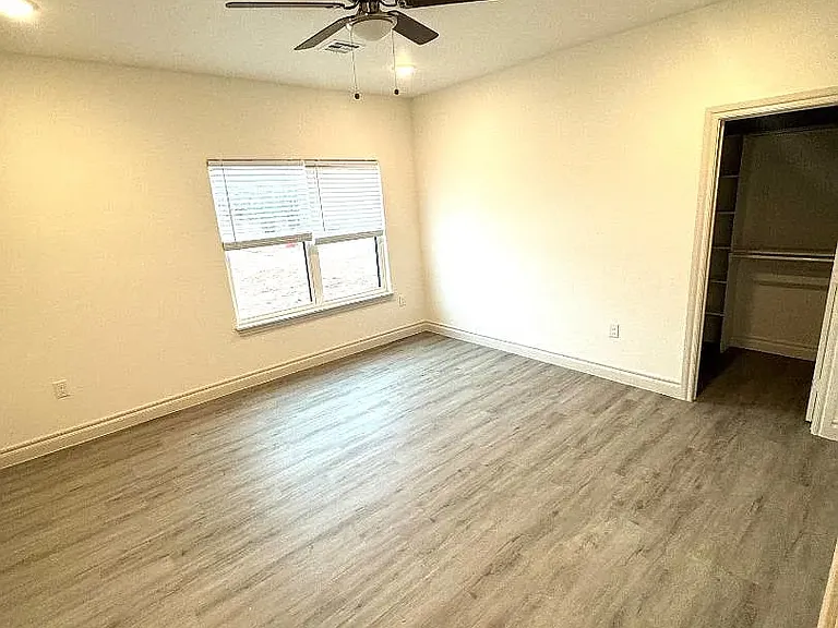 288 NE 25th St #288 — Photo 4