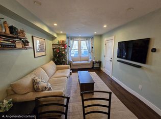 135 Eutaw St #1, Boston, MA 02128