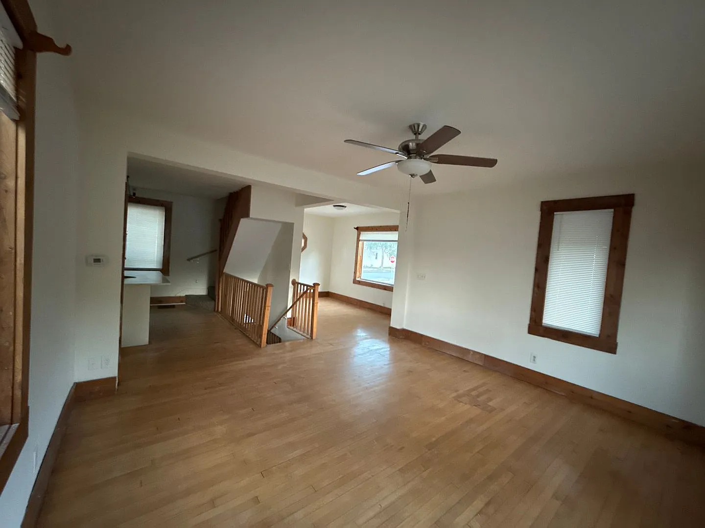 Charming 3 Bedrooms 2.5 Bath House In Saint Paul — Photo 2