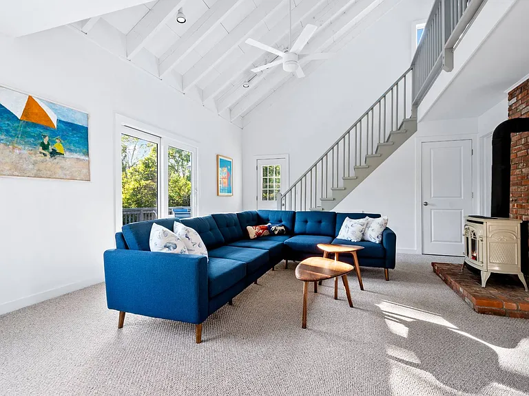 15 Pine Way — Photo 4