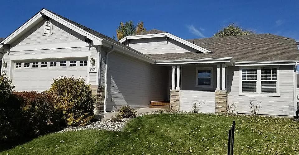 1st image of 1509 Chickadee St