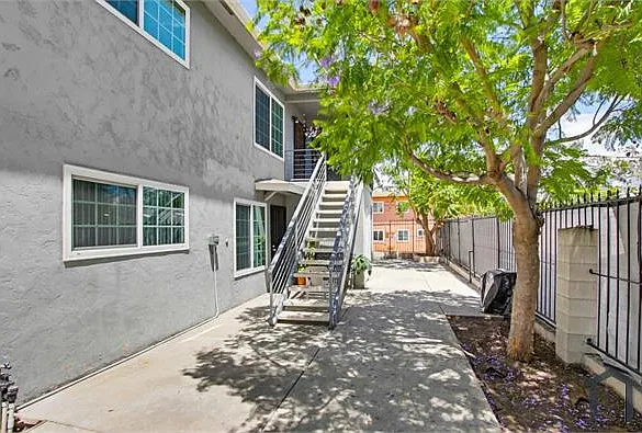 2 bed, 700 sqft, $2,250 — Photo 4