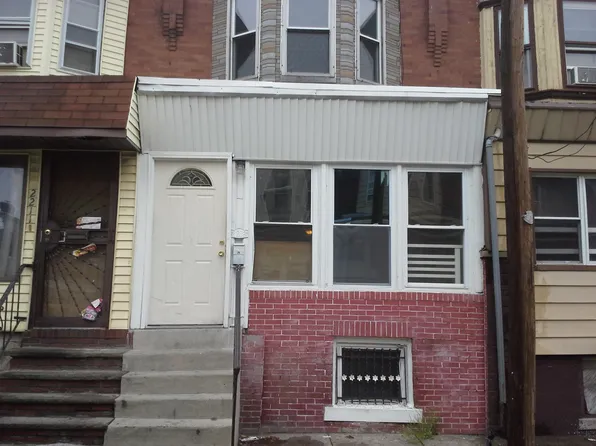 2213 Bonnaffon St, Philadelphia, PA 19142