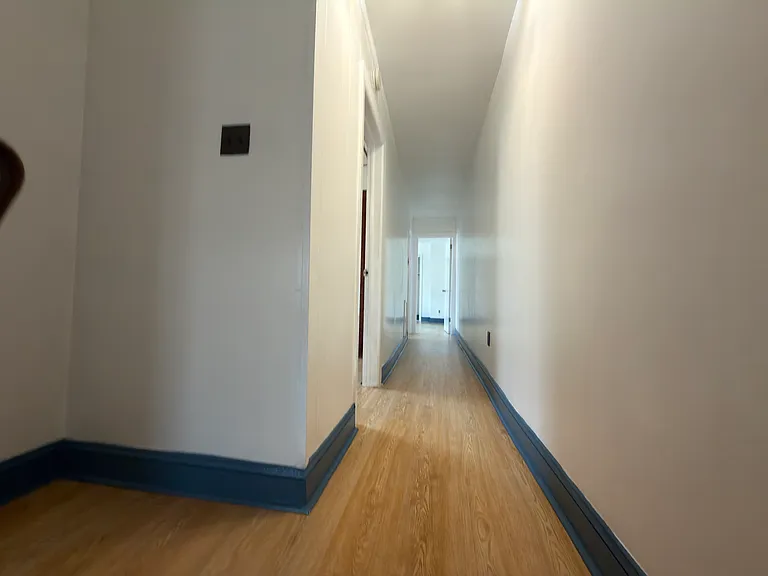 2522 S 8th St — Photo 16