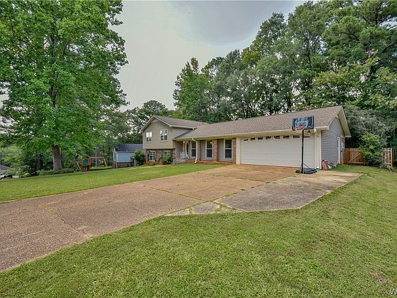2nd image of 3108 Killarney Ln