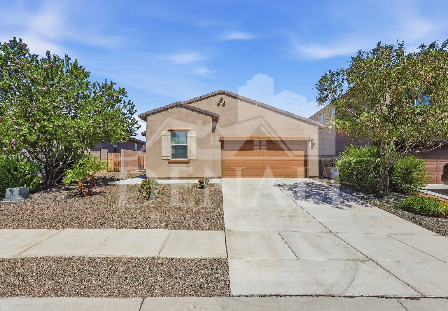 4 bed, 2.0 bath, 1912 sqft, $1,900 — Photo 1