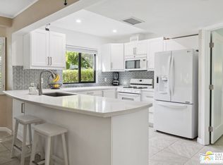 483 E Via Escuela UNIT 714, Palm Springs, CA 92262