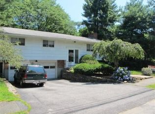 70 Damon Rd, Needham, MA 02494