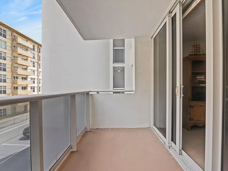 3140 S Ocean Dr #207 — Photo 10