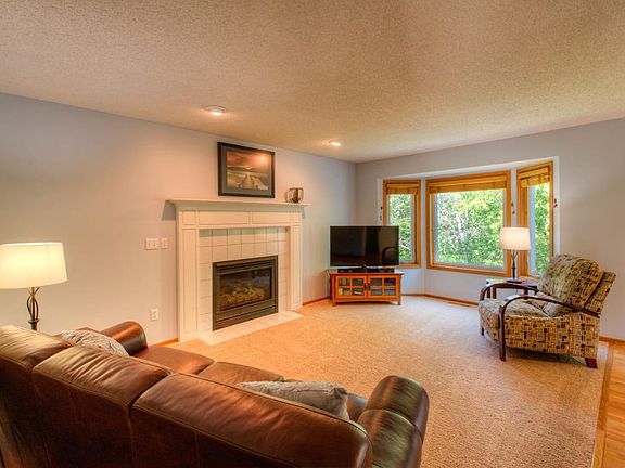 3rd image of 975 139th Ave NW