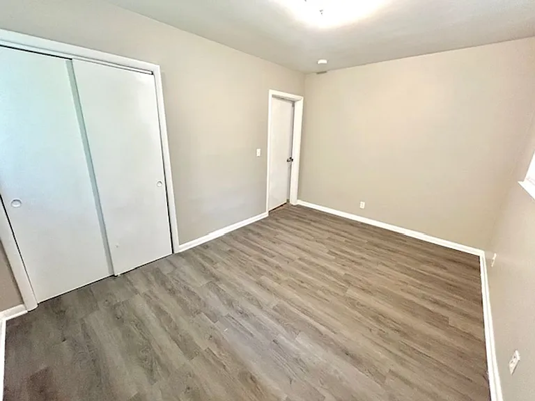3902 Lakeview Dr — Photo 16