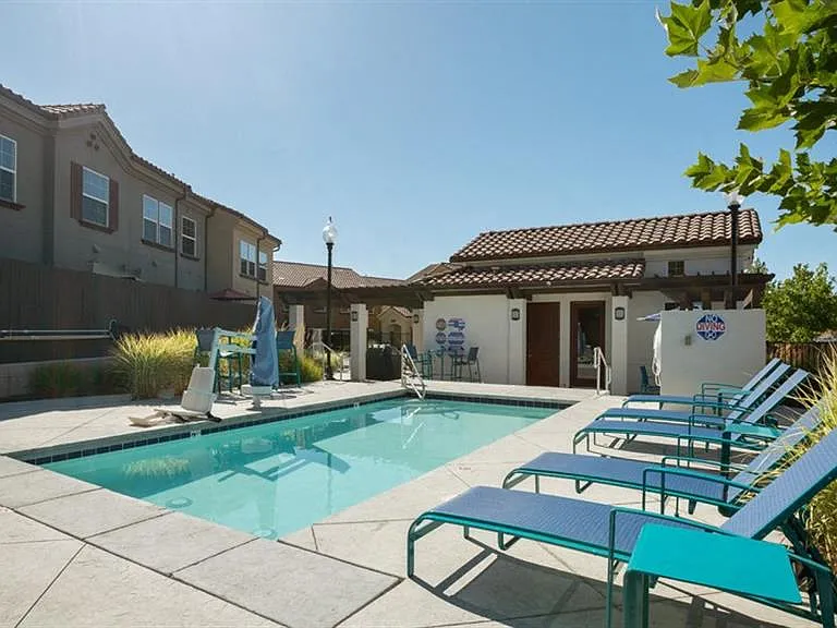 ReNew Atascadero — Photo 2