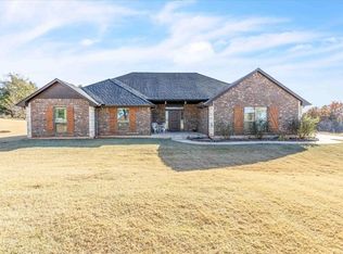 5708 Cedar Tree Cir, Guthrie, OK 73044
