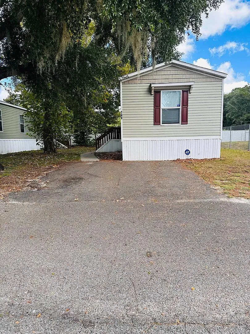 Property Photo - 748 Queens Rd