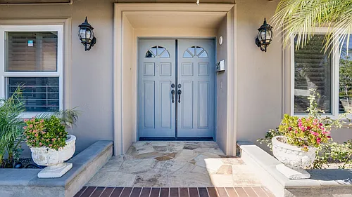 15221 Nottingham Ln Photo 1