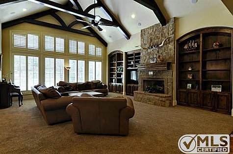 4th image of 1605 Lismore Ct