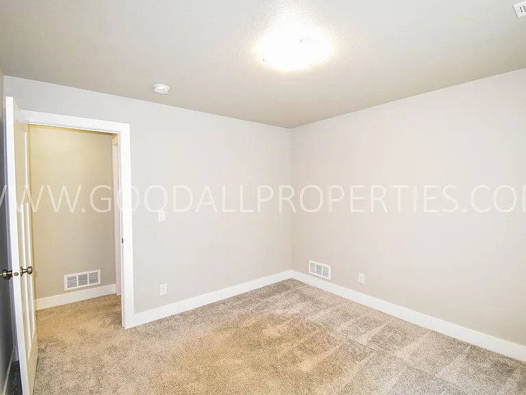 342 N Warrior Ln — Photo 27