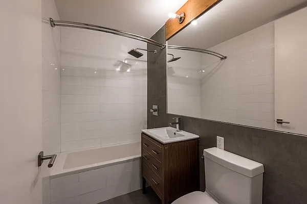 Rented by Nooklyn NYC LLC | media 25