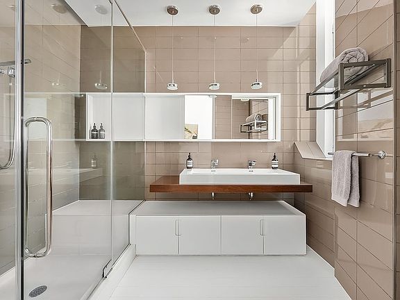 5th image of 52 E 4th St APT 7