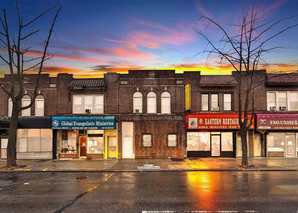 2nd image of 208-07 Jamaica Ave #208-07