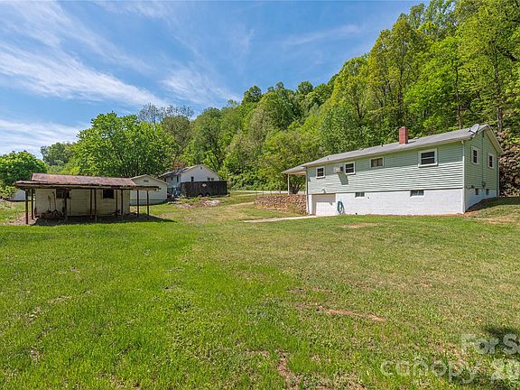 2nd image of 1140 Groundhog Rd