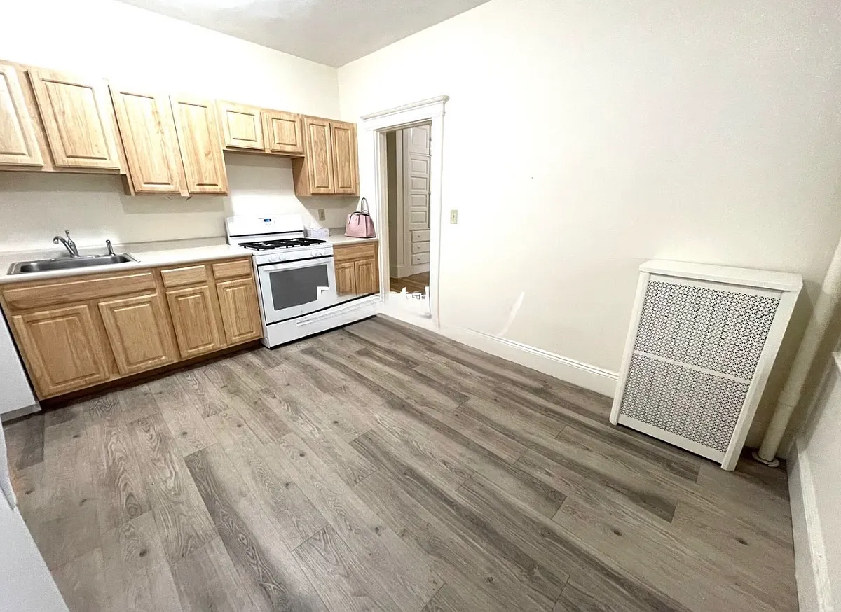 Building Photo - 75 Longwood Ave #1R