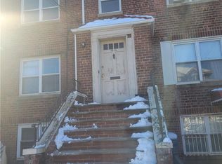 5816 Lawrence St, Flushing, NY 11355