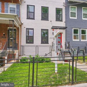 1206 Longfellow St NW #4, Washington, DC, 20011