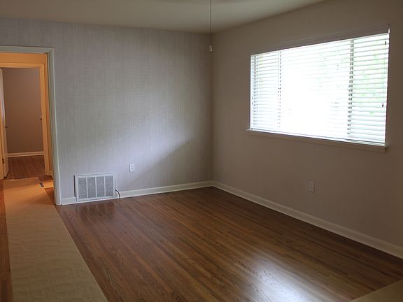 4th image of 3900 Mellene Dr