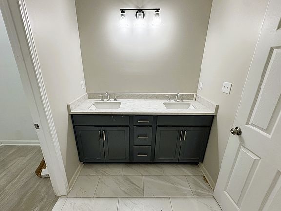 2nd image of 547 Berclair Rd #102