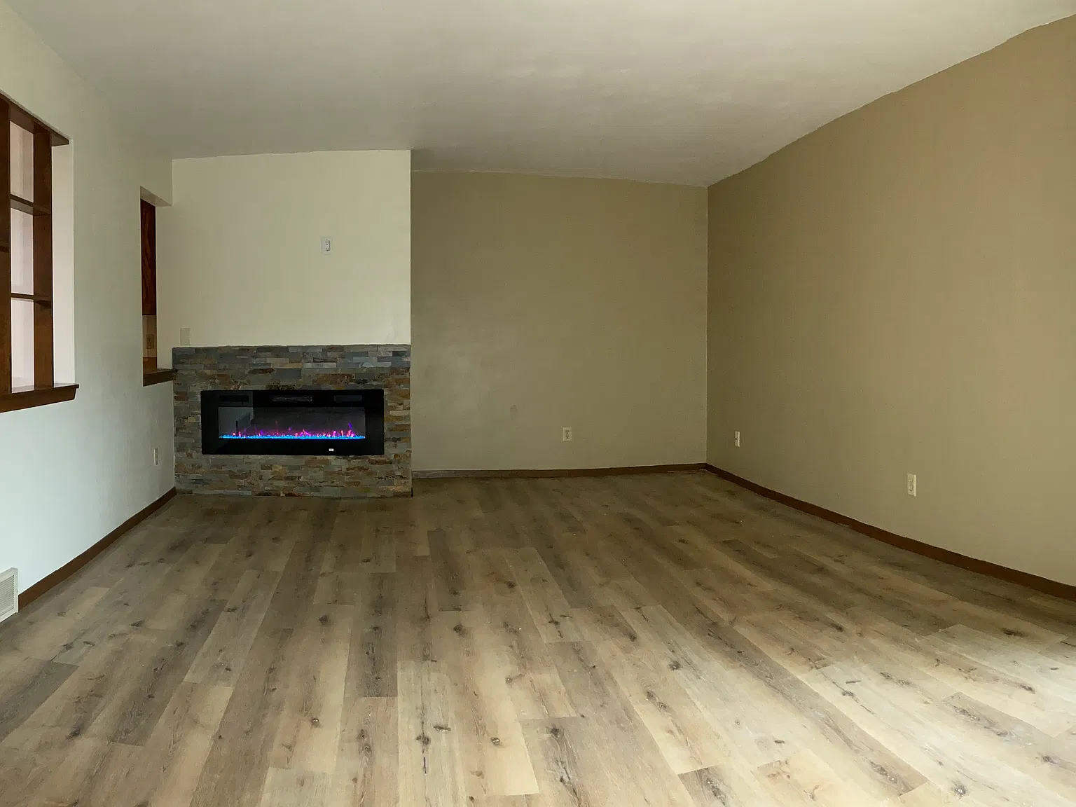 3 bed, 1.5 bath, $1,750 — Photo 2