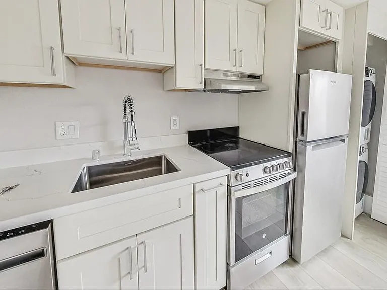 768 Walker Ave #A — Photo 5