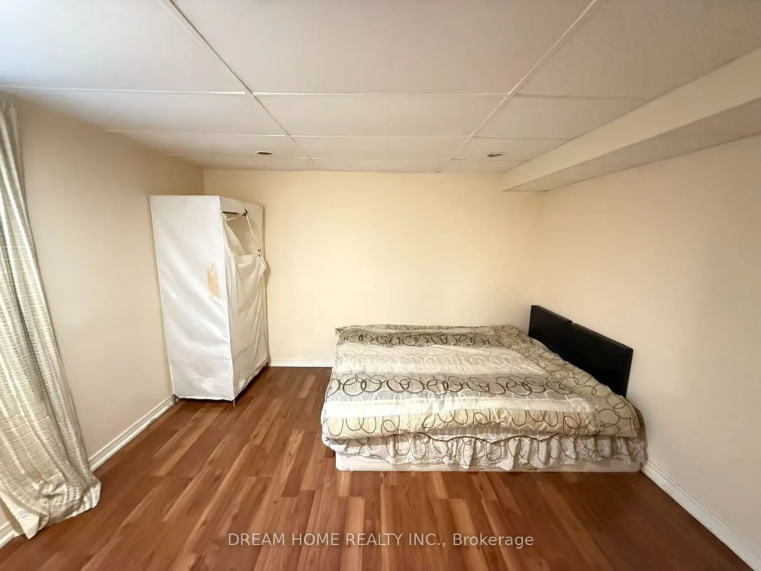 2 bed, $1,400 — Photo 4