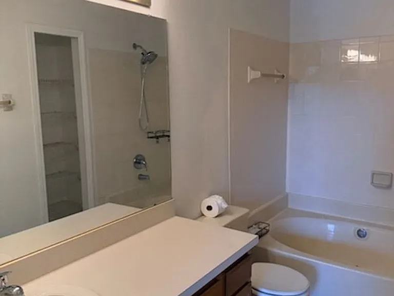 2237 Fletchers Point Cir — Photo 12