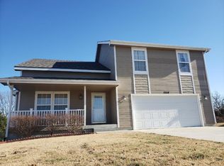 3318 SE Long St, Topeka, KS 66605
