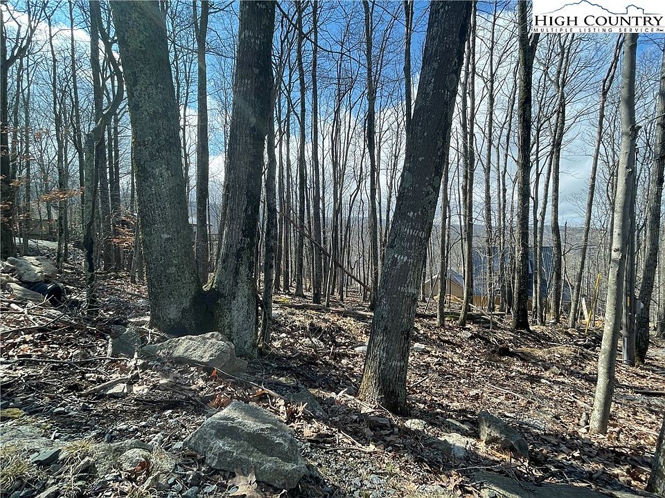 2nd image of 125 Clubhouse Road