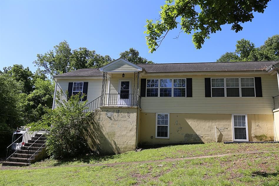 1st image of 3622 Gleason Dr