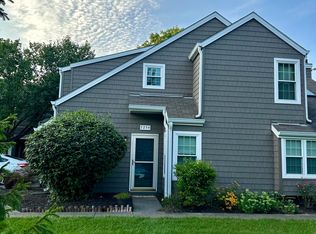 7254 Harbour Isle, Indianapolis, IN 46240