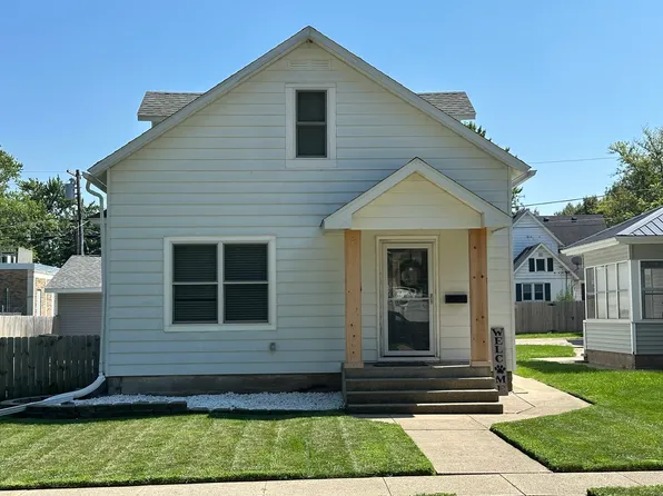 908 9th Ave, Fulton, IL 61252