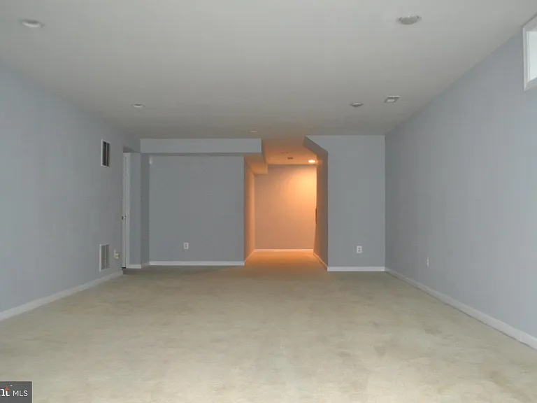 8560 Barrow Furnace Ln — Photo 25