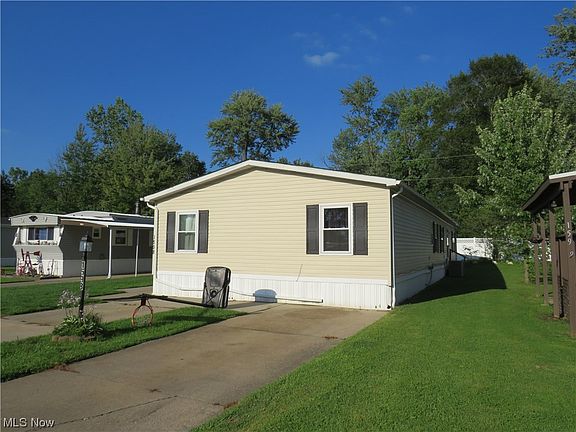 3rd image of 1598 Clarius Cir E