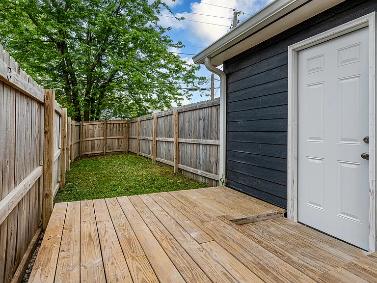 1654 S Talbott St — Photo 17