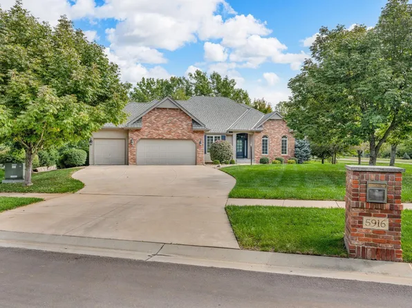 5916 SW 43rd Ct, Topeka, KS 66610