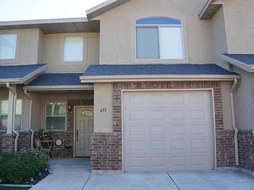 Front of townhouse